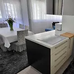 Amber S Podzemnom Garazom * Spalato