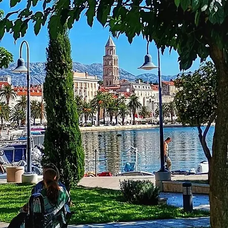 Amber S Podzemnom Garazom Appartamento