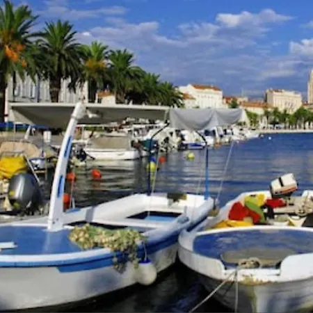 Amber S Podzemnom Garazom *