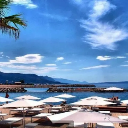 Amber S Podzemnom Garazom * ספליט