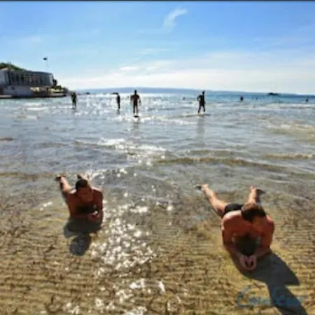 Amber S Podzemnom Garazom *