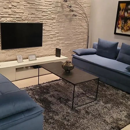 Amber S Podzemnom Garazom ספליט