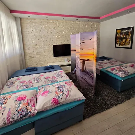 Amber S Podzemnom Garazom Apartament *