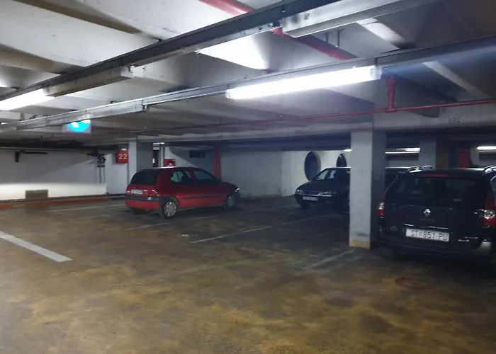 Apartment Amber S Podzemnom Garazom Split