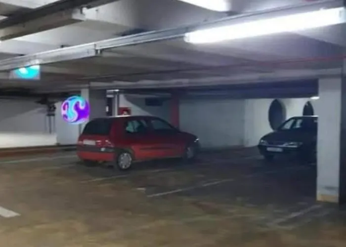 Amber S Podzemnom Garazom * Split