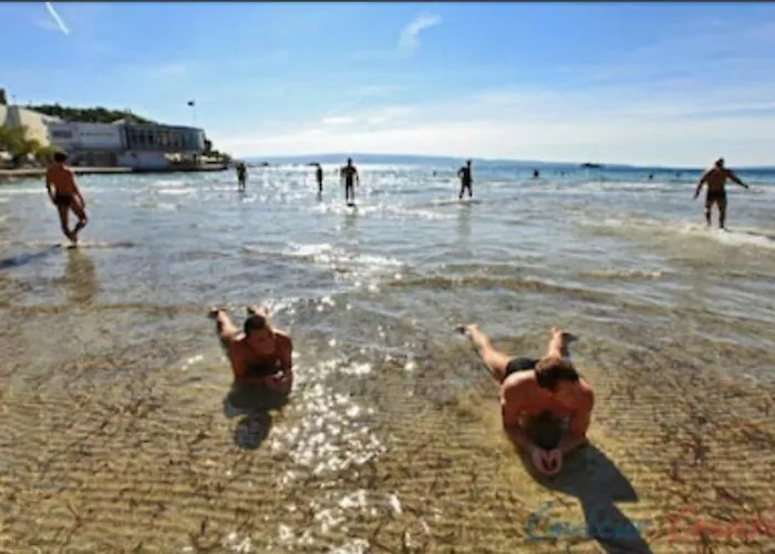 Amber S Podzemnom Garazom *