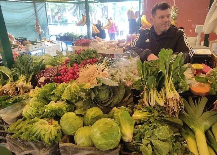 Amber S Podzemnom Garazom