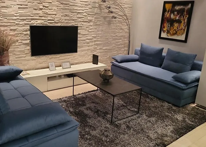 Amber S Podzemnom Garazom Split